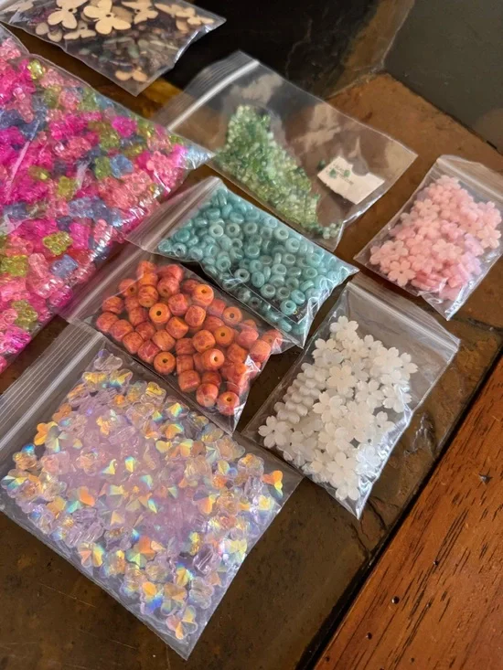 Assorted beads bundle - Picture 4 of 4